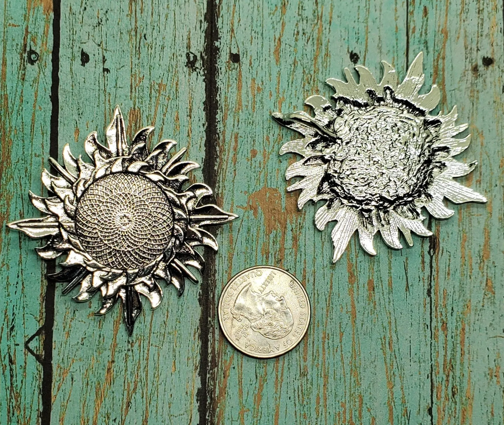 25mm Antique Silver Sunburst Sunshine Settings (2) - L1065