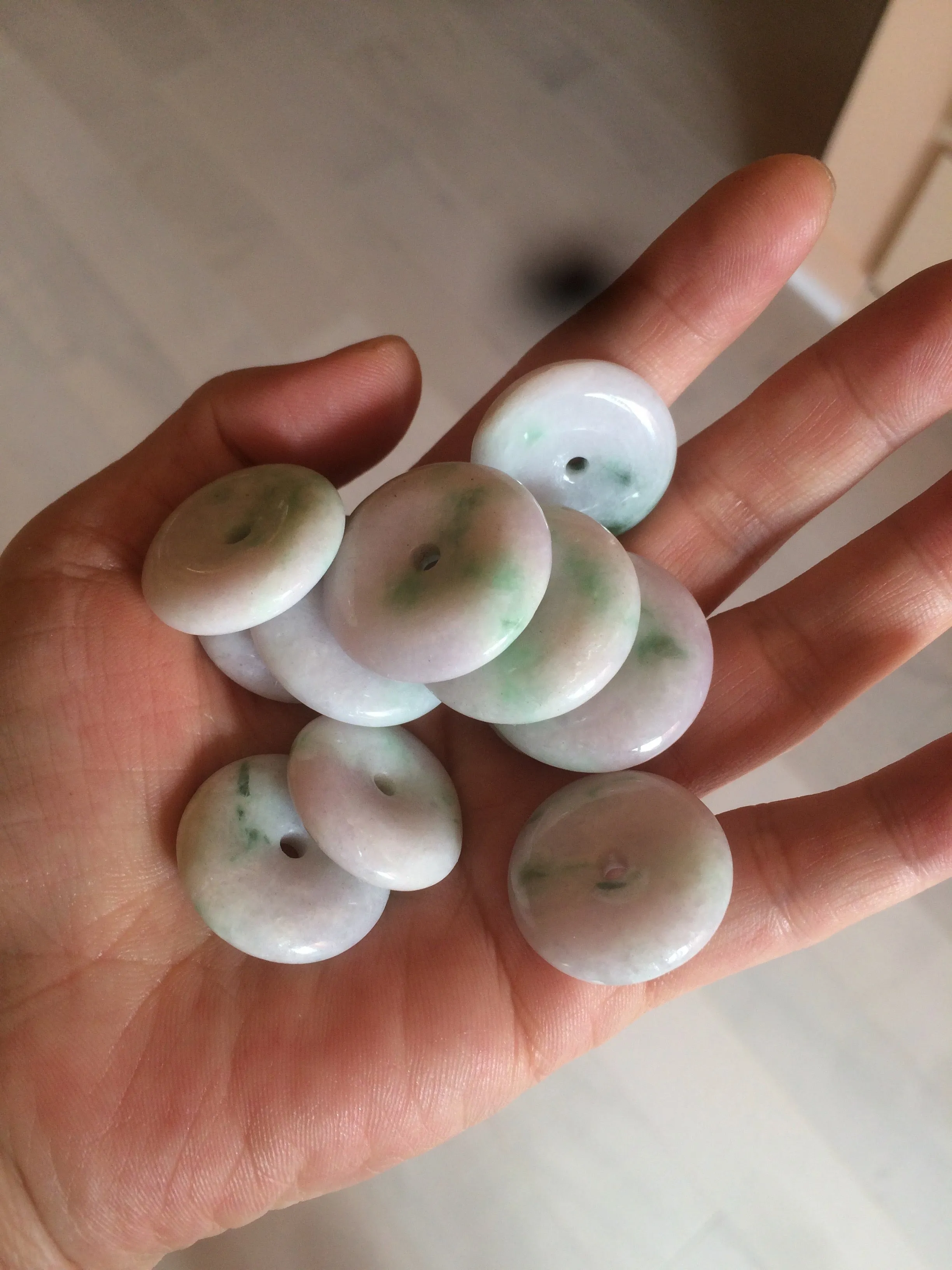 27-30mm 100% Natural green/purple with sunny green floating flowers jadeite Jade Safety Guardian Button(donut) Pendant/worry stone BF92