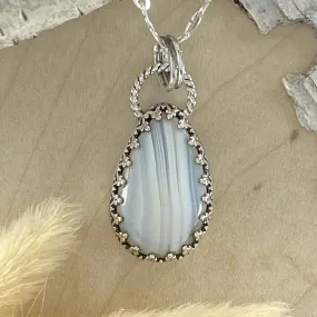 Beaver Rim Agate Pendant Necklace