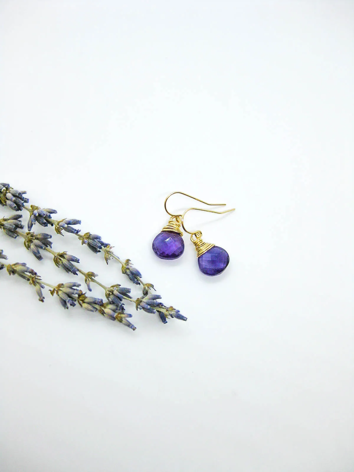 Chamomile: Amethyst Earrings - e620b