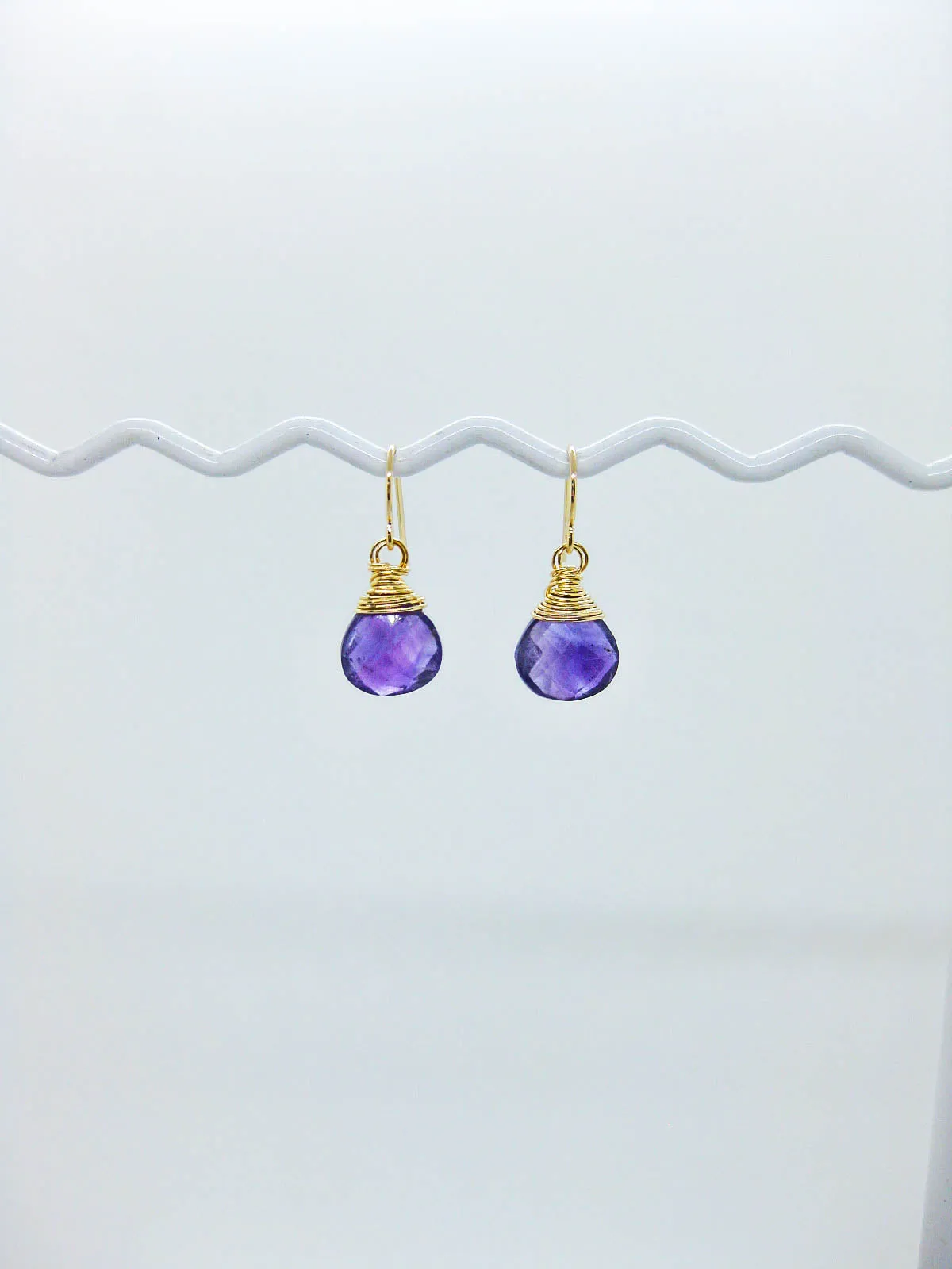 Chamomile: Amethyst Earrings - e620b