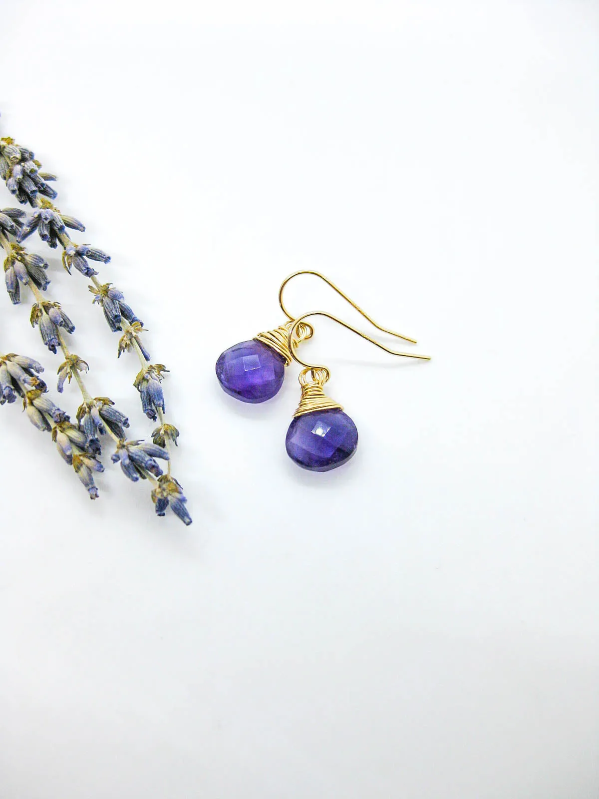 Chamomile: Amethyst Earrings - e620b