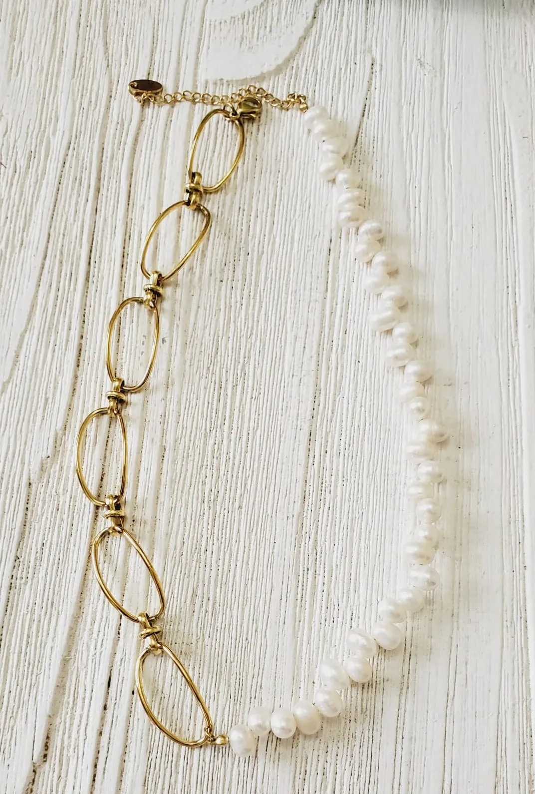 Golden Pebbles Necklace