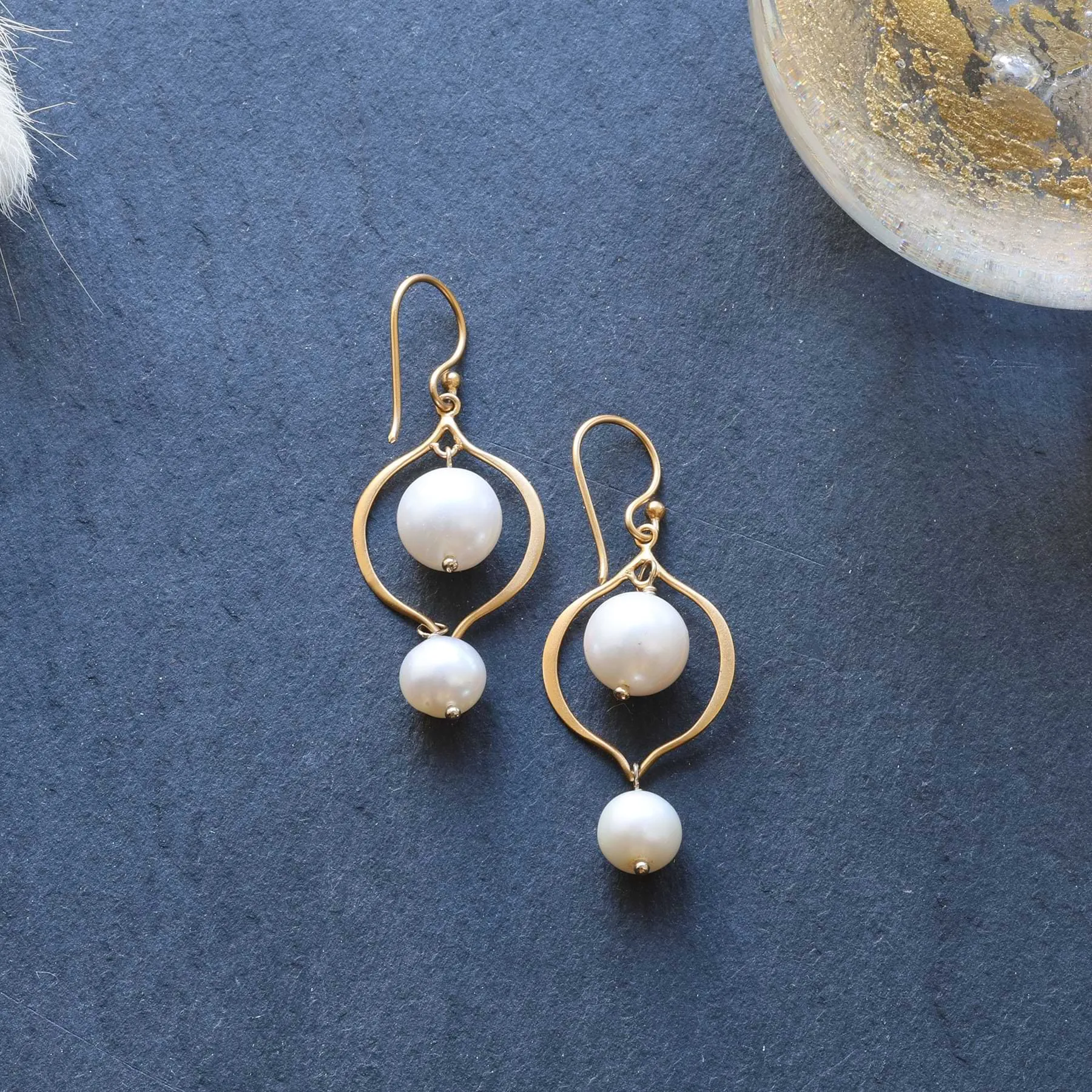 Ines - Pearl Drop Earrings