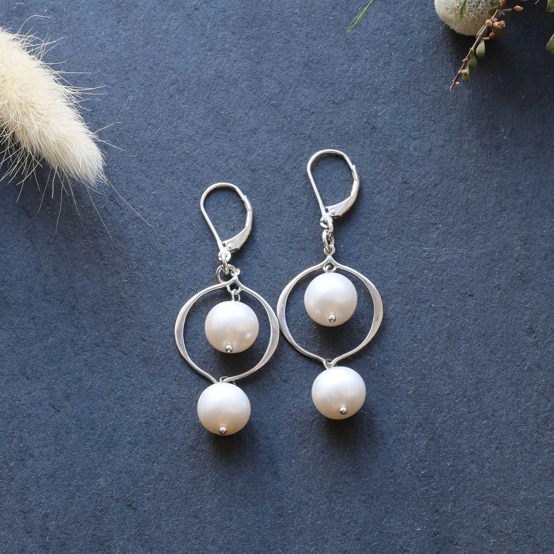 Ines - Pearl Drop Earrings