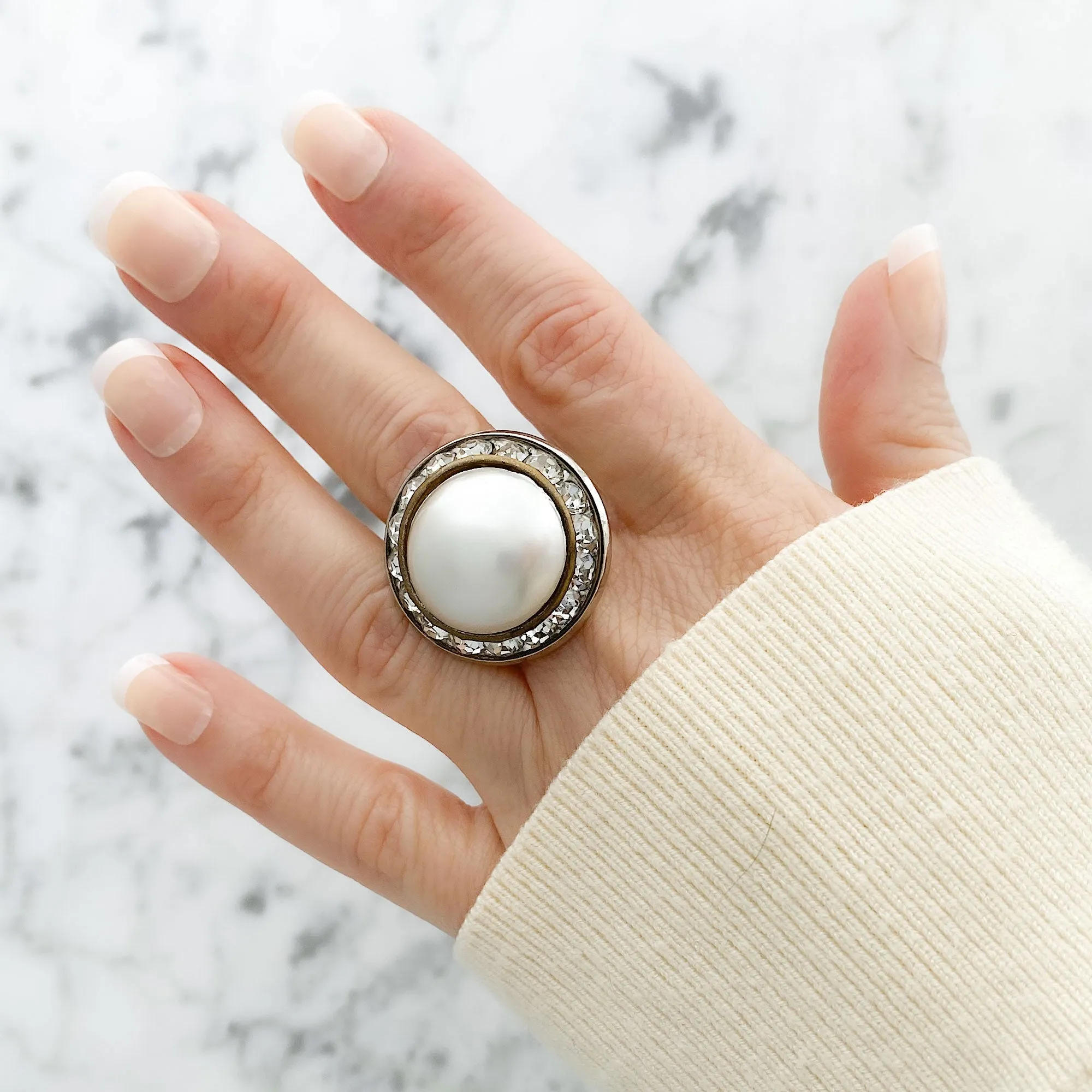 PEYTON statement pearl cocktail ring