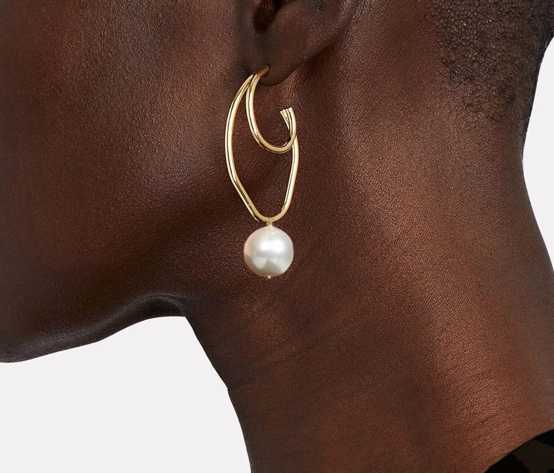 Shashi Barcelona Pearl Earrings