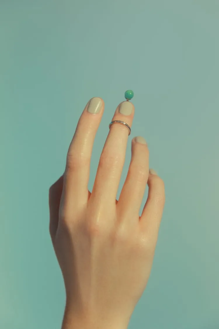 Silver nail ring with stone