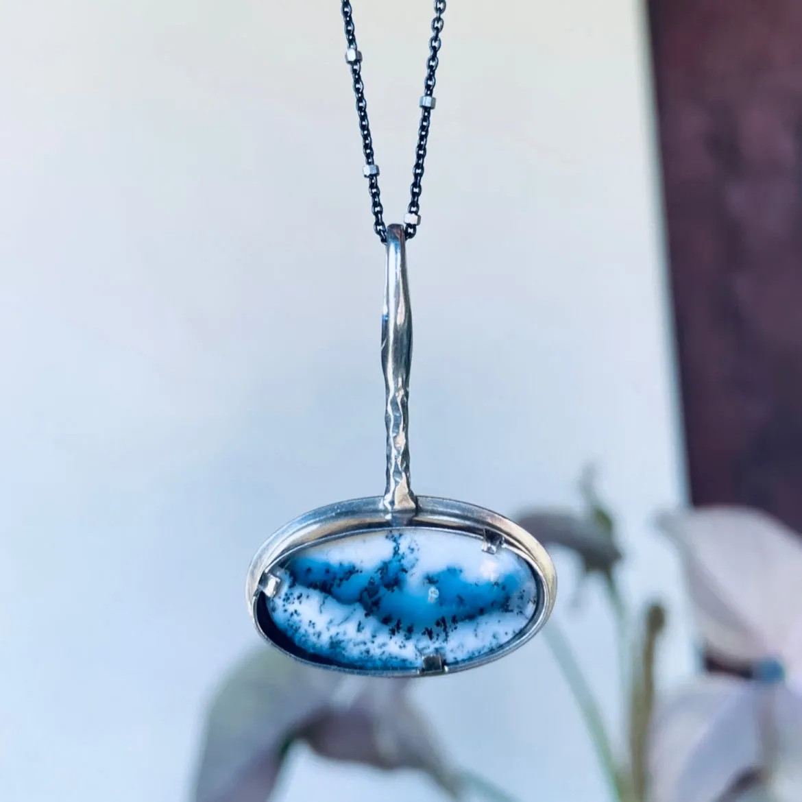 Snowy evening necklace