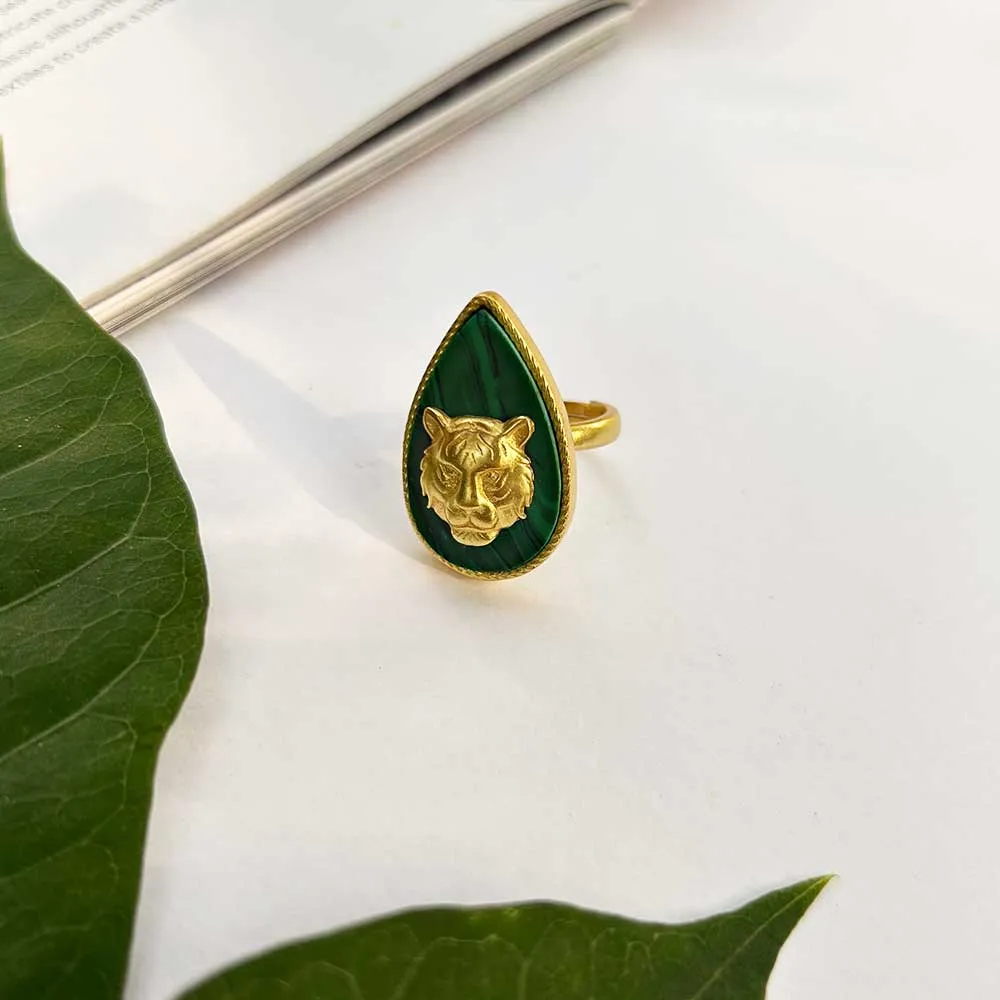 Tigris Charm - Tiger Ring with Malachite